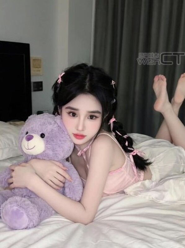 01后滴紫萱 — #JB自由身 自由身