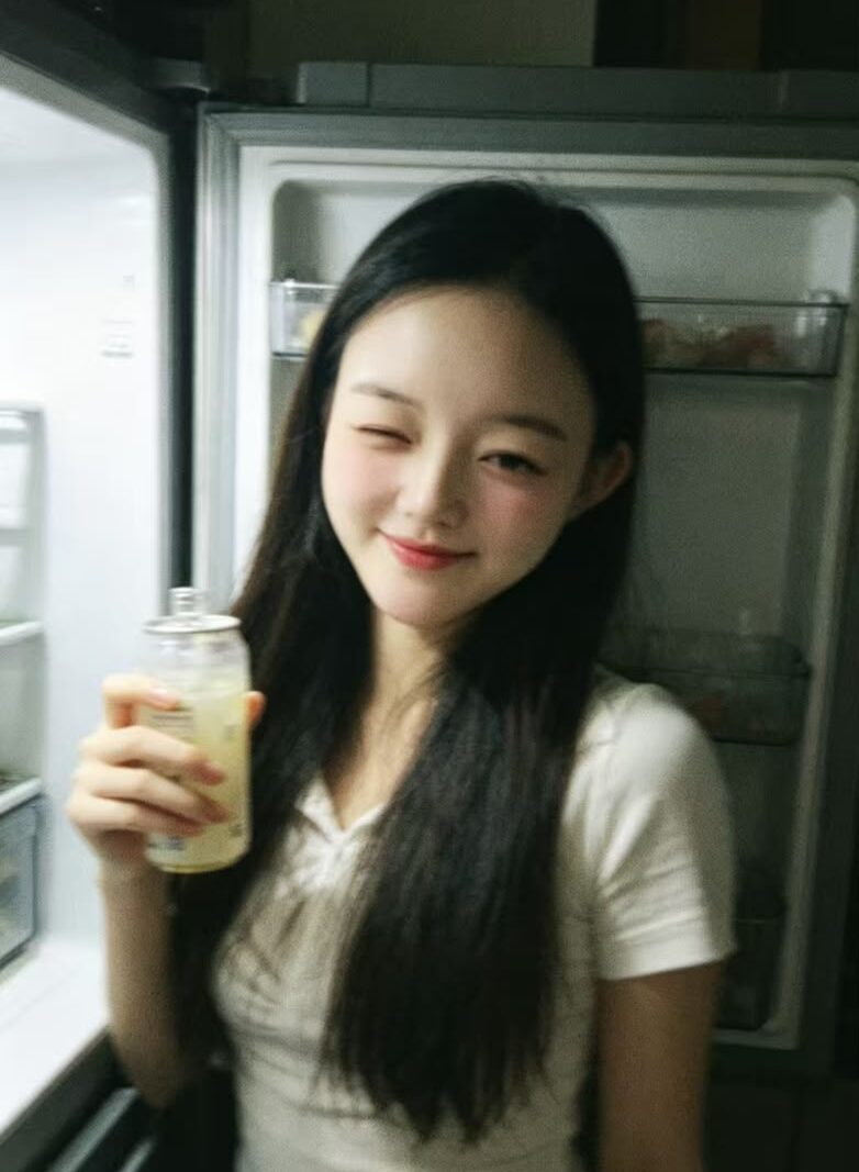 欣怡 — #JB自由身 自由身