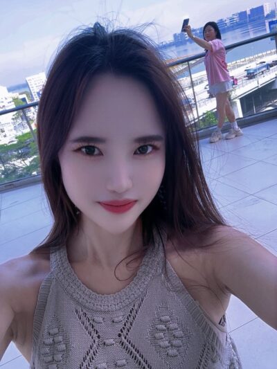 依依 — #JB自由身 自由身