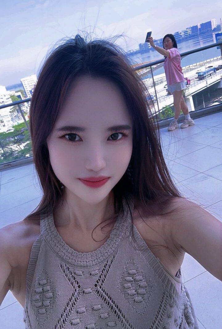 依依 — #JB自由身 自由身