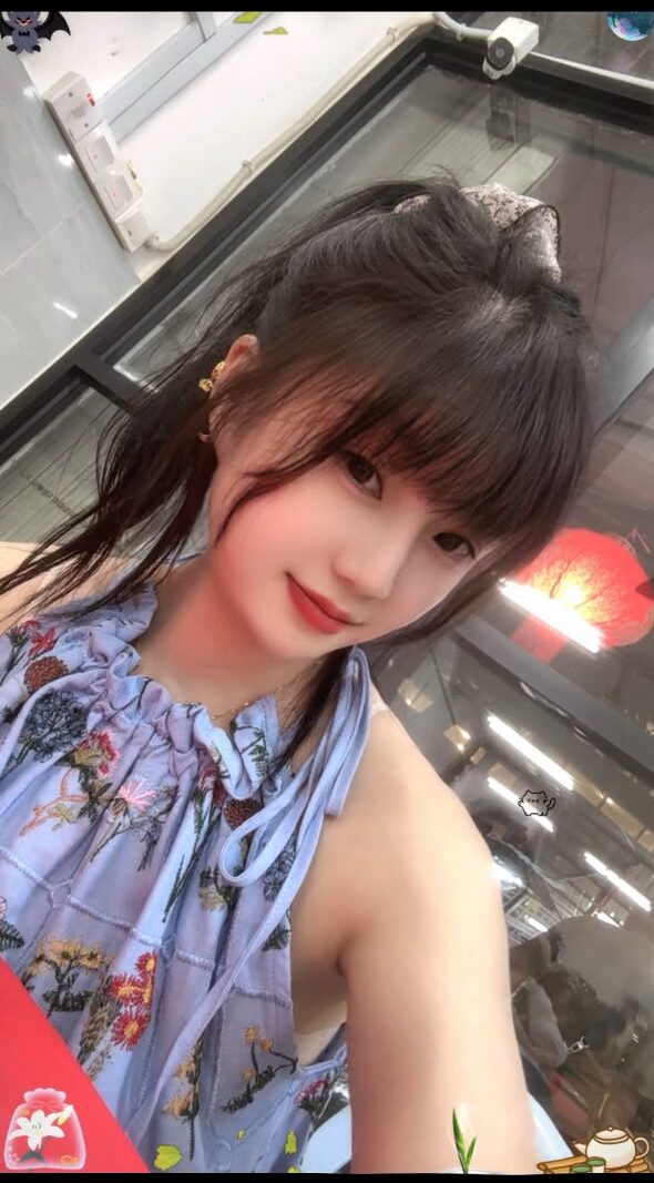 KL 美人 — #KL自由身 自由身