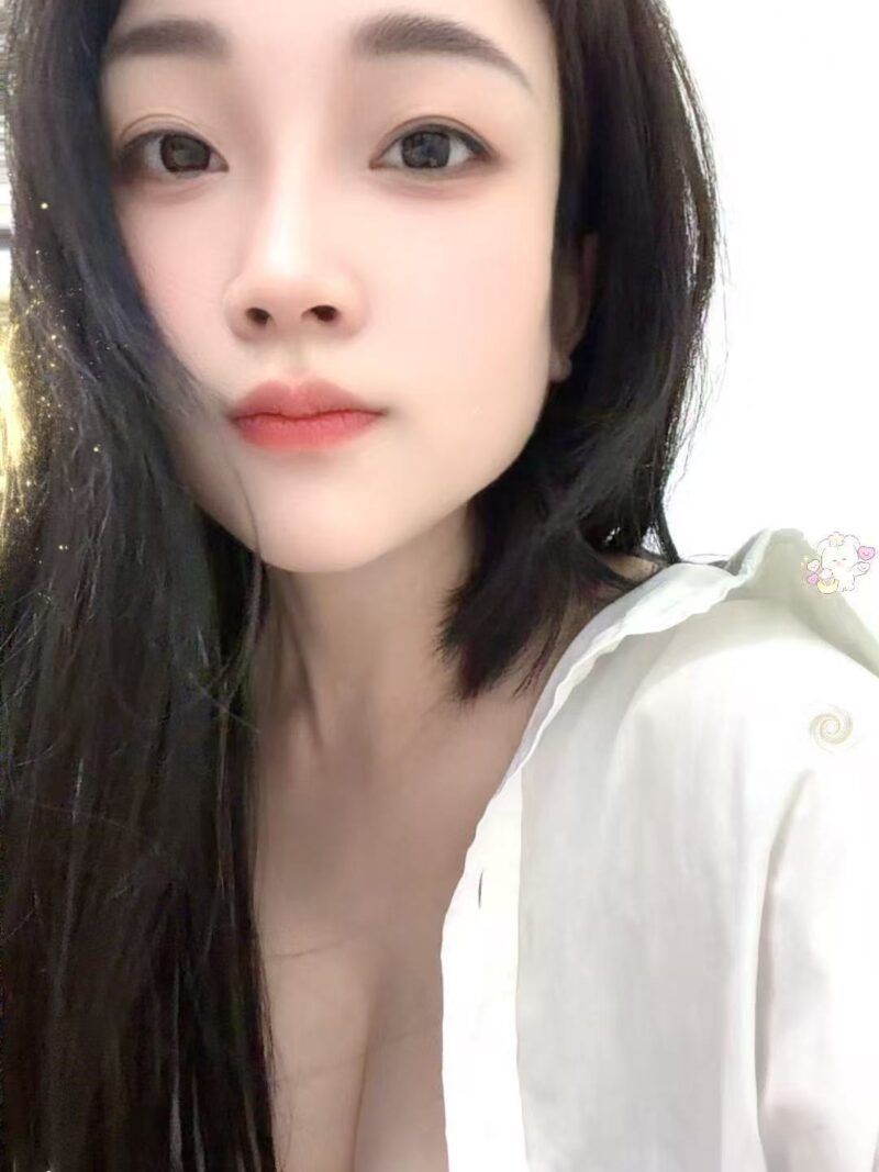 朵朵 — #新加坡自由身 自由身