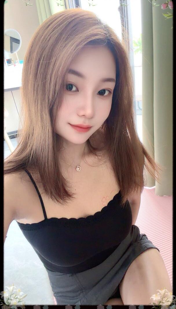 00后小曼 — #JB自由身 自由身