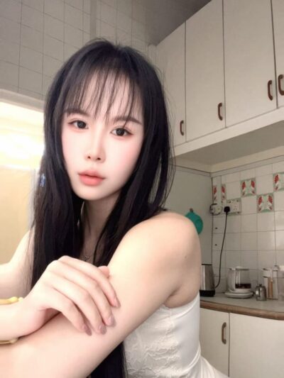 依娜 — #JB自由身 自由身