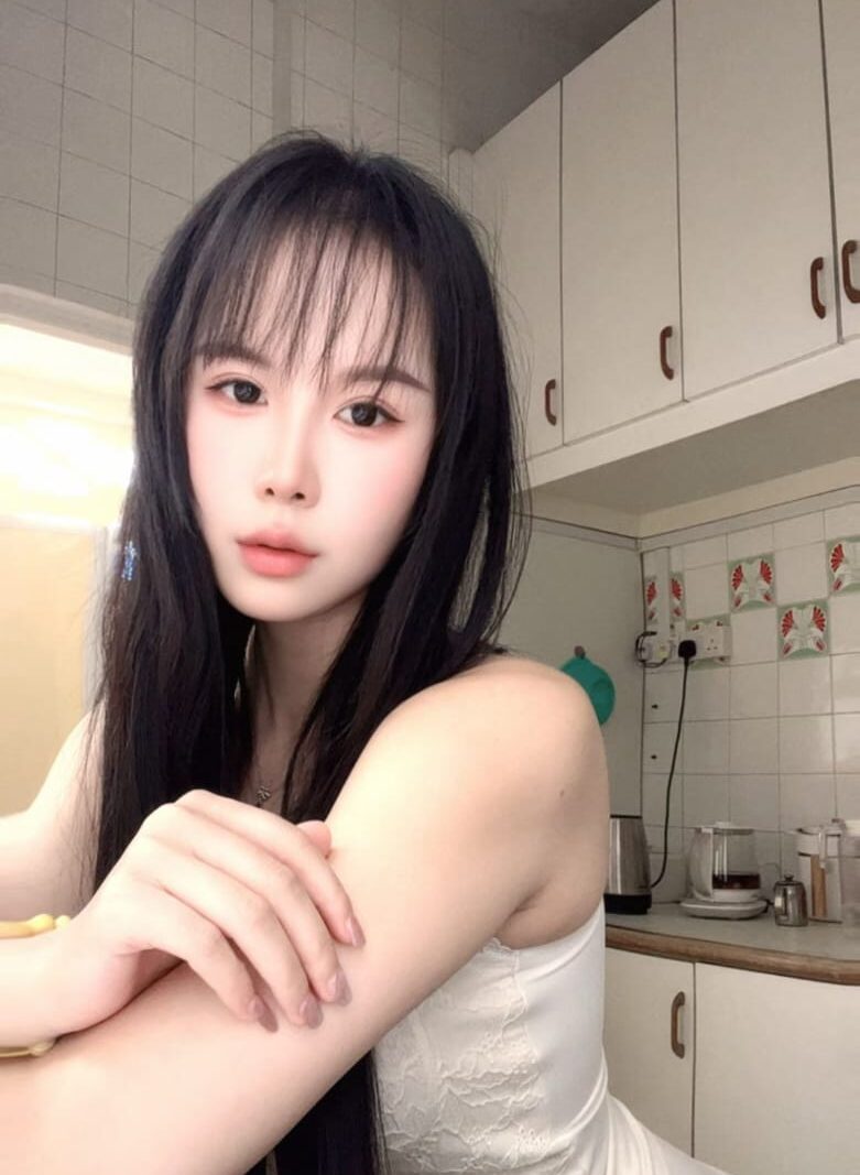 依娜 — #JB自由身 自由身