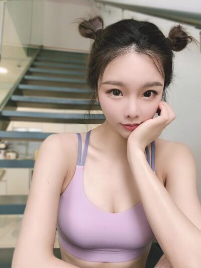KL Uni月 — #KL自由身 自由身