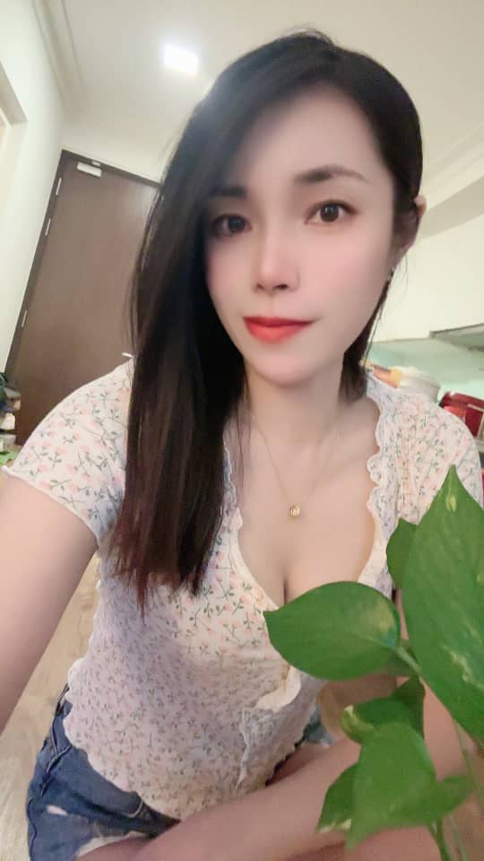 KL 依玲 — #KL自由身 自由身